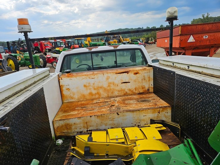 2000-gmc-3500-image-14