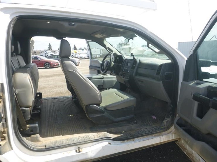 2018-ford-f350-image-6