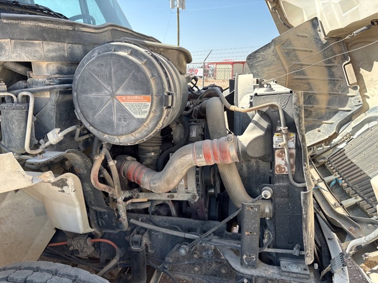 2009-international-durastar-4400-image-6