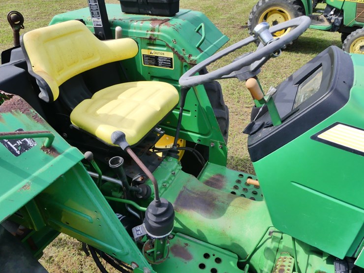 2009-john-deere-5045d-image-10