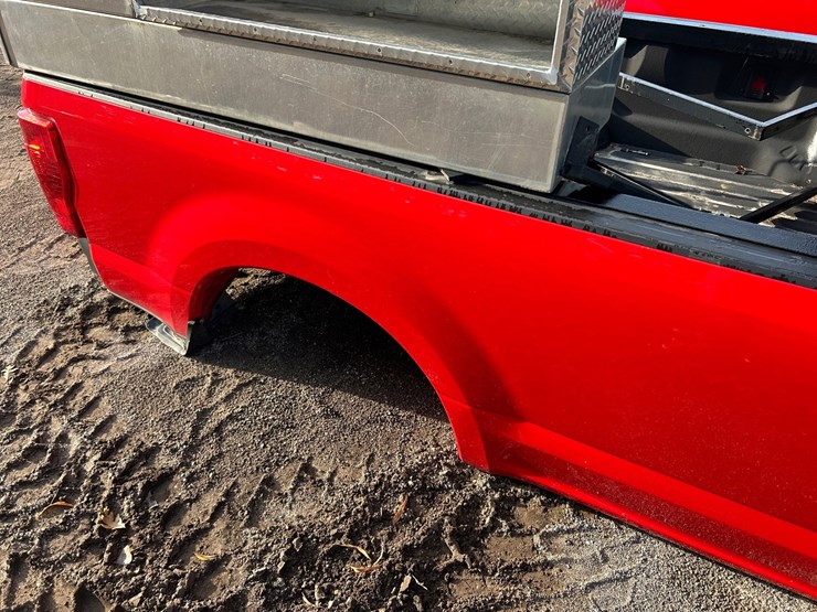 #2789-•-ford-8'-truck-bed-w/-toolboxes-and-headache-rack-image-9