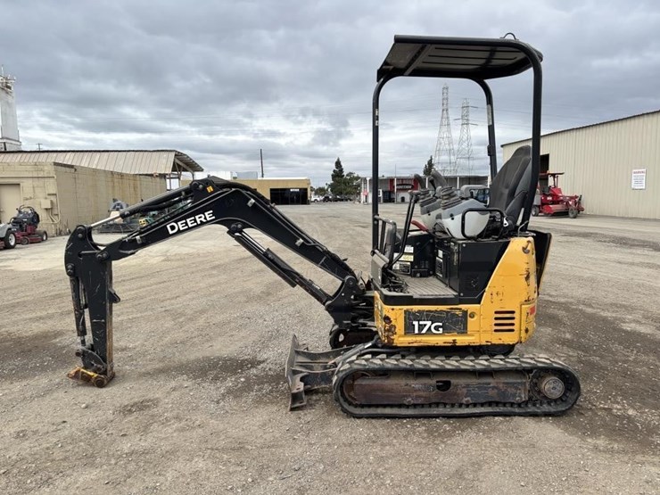 2016-deere-17g-image-5