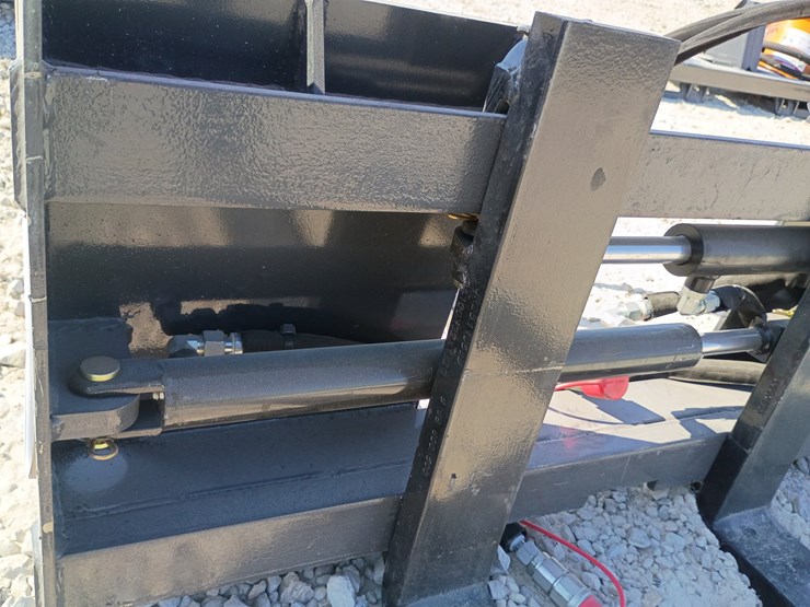 #l85-006-•-landhonor-hydraulic-pallet-fork-skid-steer-attachment-image-10