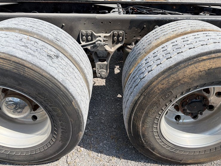 2007-kenworth-t800-image-7