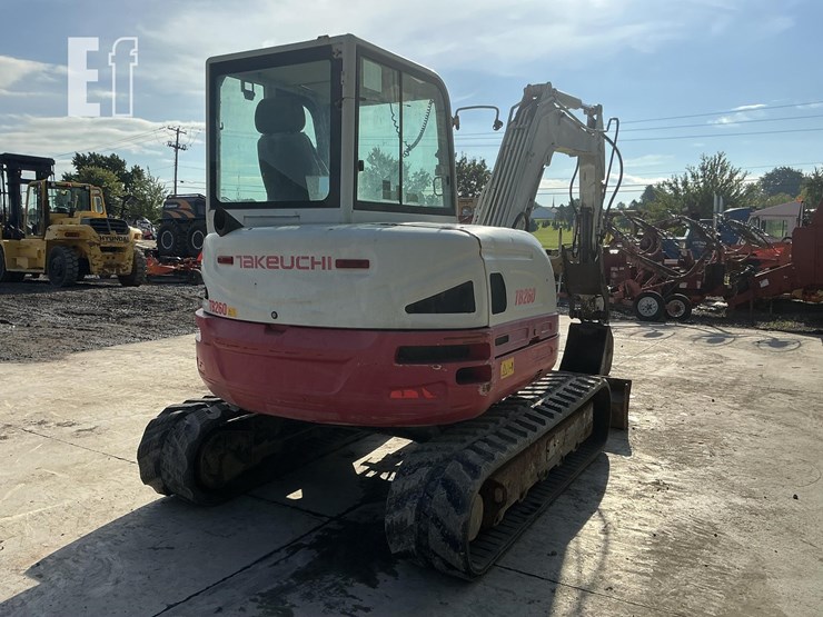 2018-takeuchi-tb260-image-4
