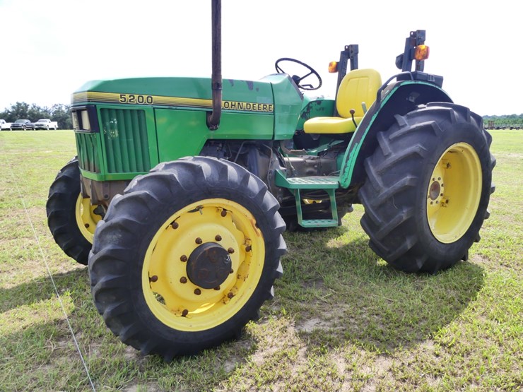 1995-john-deere-5200-image-2