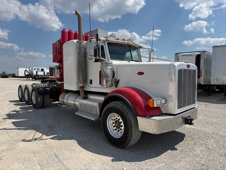 2013-peterbilt-367-image-4
