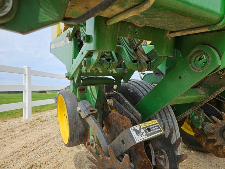 john-deere-7200-image-23