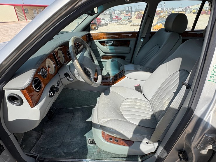 2000-bentley-arnage-red-lable-sedan-image-8