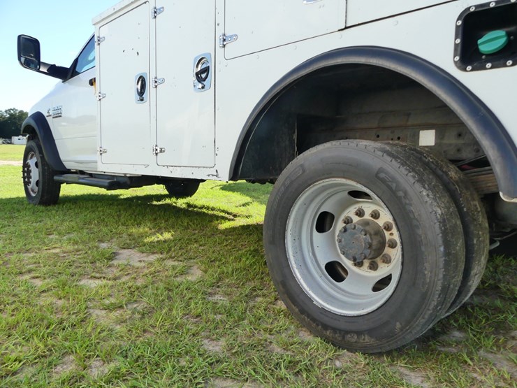 2014-dodge-ram-5500-image-9