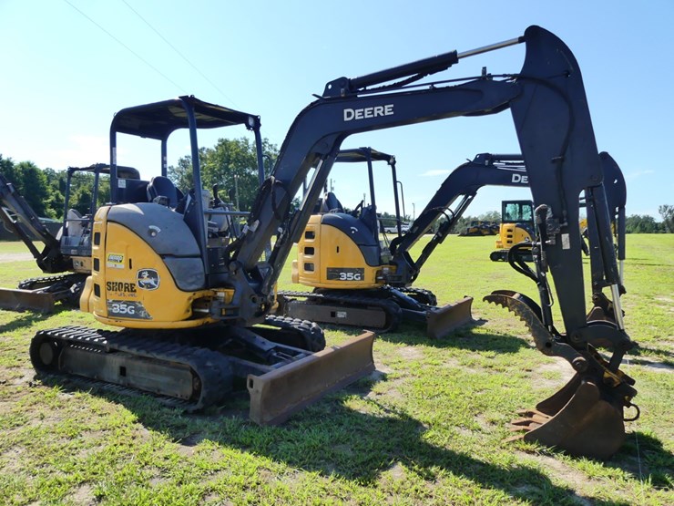 2021-deere-35g-image-2