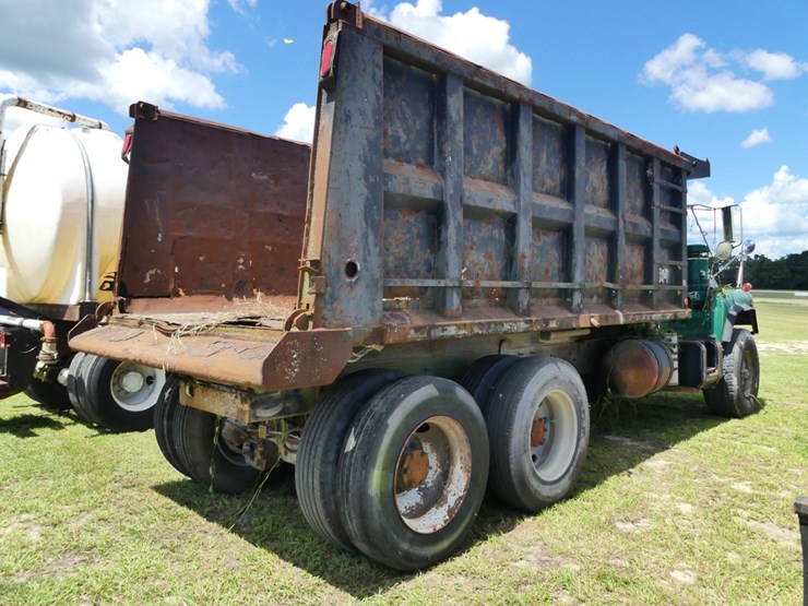 mack-dump-truck-image-3
