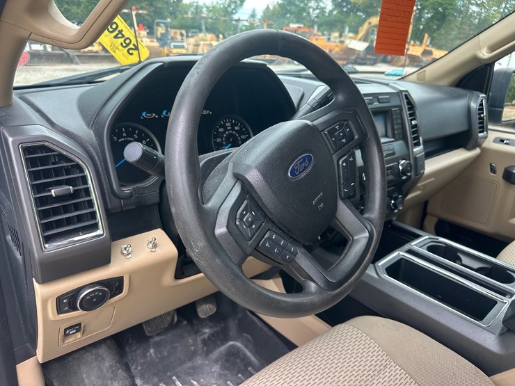 2015-ford-f150-xlt-image-26