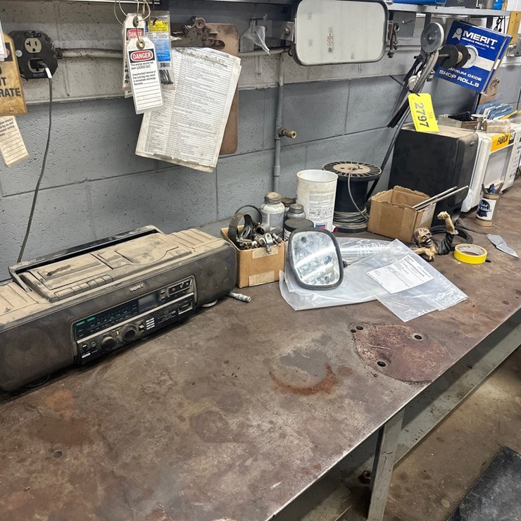 #2797 • Microwave, Radio, Speaker And More
