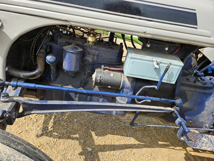 ford-8n-image-12