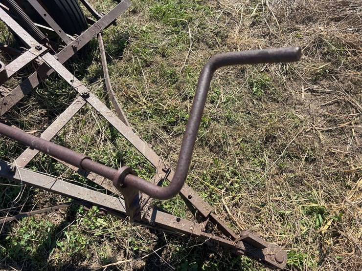 john-deere-13-shank-field-cultivator-image-11