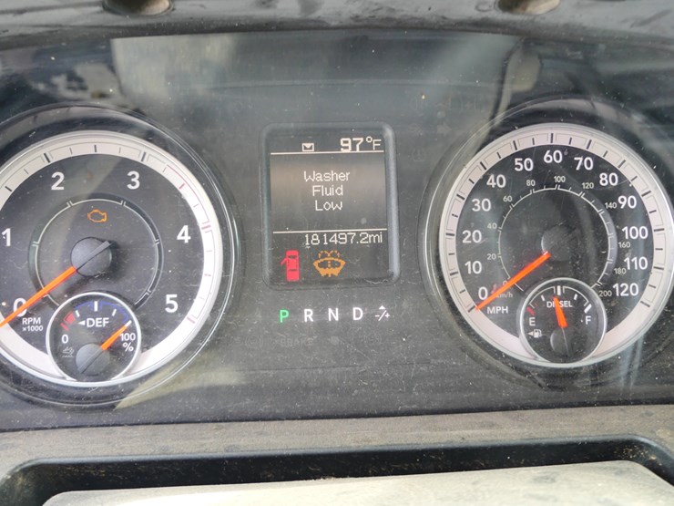 2017-dodge-ram-3500-image-18