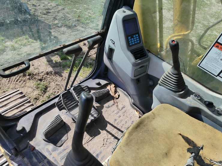 2003-komatsu-pc220-lc-image-16