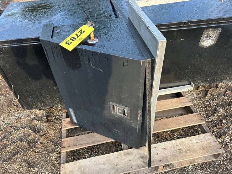 #2783-•-(2)-toolboxes-image-5