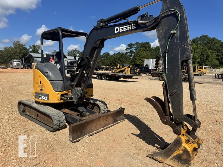 2018-deere-35g-image-11