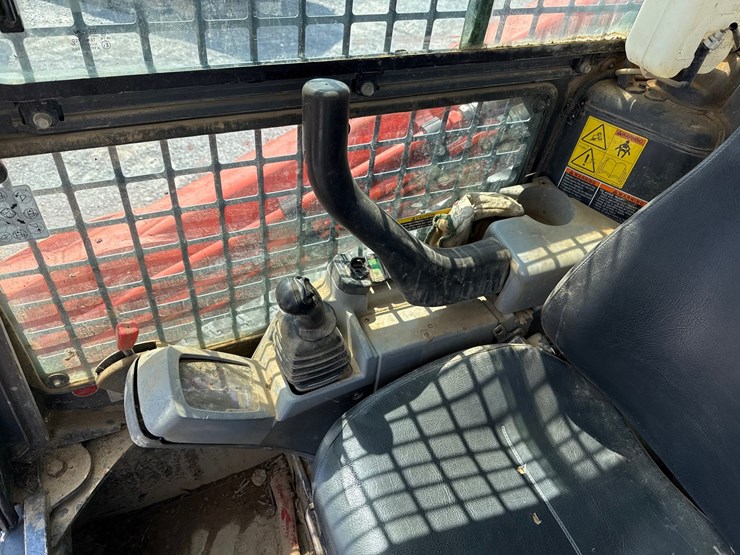 kubota-svl90-2-image-16