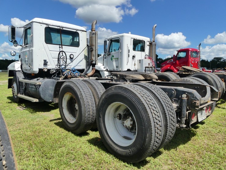2000-mack-ch612-image-4