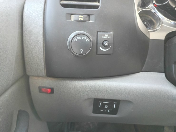 2013-gmc-sierra-3500-image-72