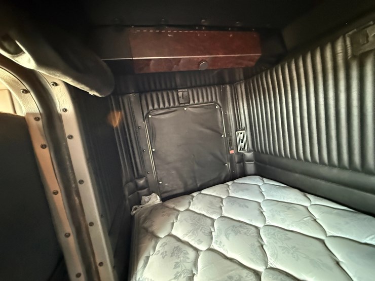 2019-kenworth-t800-image-20