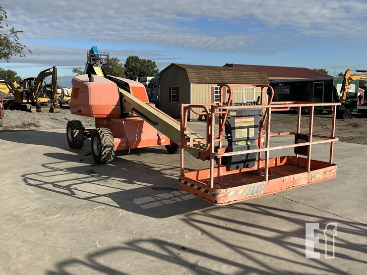 2021-jlg-400s-image-6