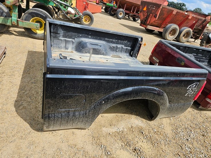 2011-ford-truck-bed-image-2