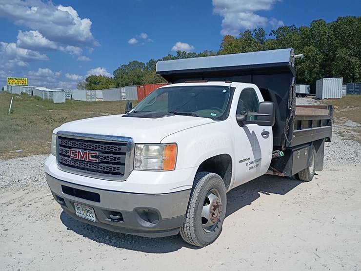 2013-gmc-sierra-3500-image-1