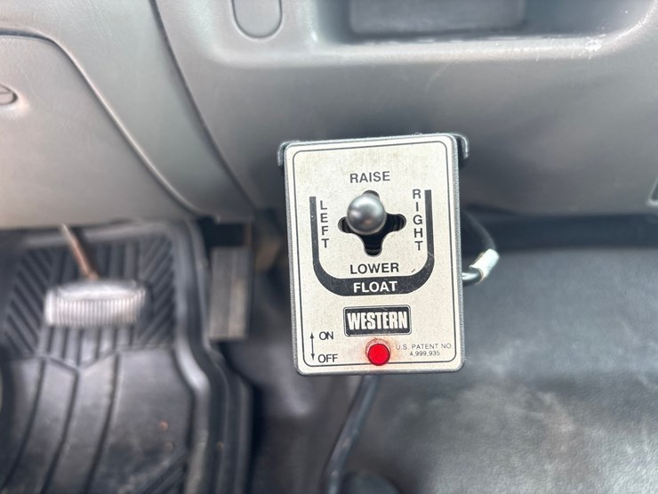 2004-ford-f350-image-39