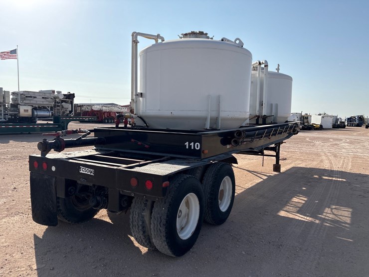 shopbuilt-t/a-2-pod-dry-bulk-transport-trailer-image-3