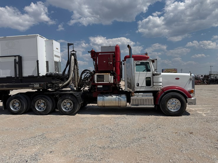 2012-peterbilt-367-image-4
