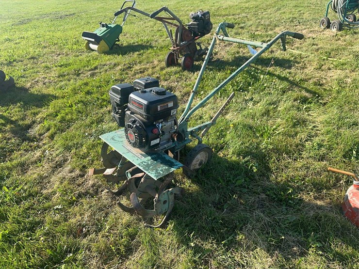 farmcrest-ranger-front-tine-tiller-image-1