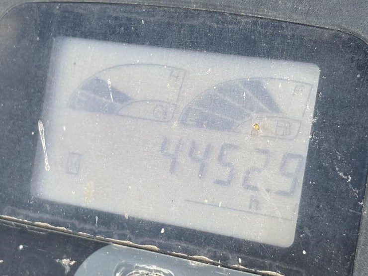 deere-27d-image-49