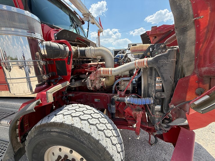 2019-kenworth-t800-image-30
