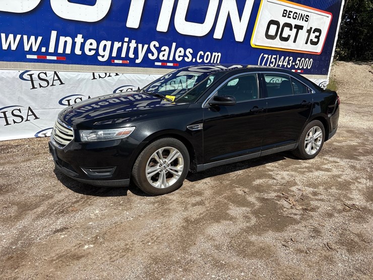 #2642-•-2013-ford-taurus-sedan-image-1