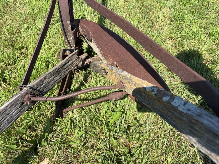 14”-walking-plow-image-7