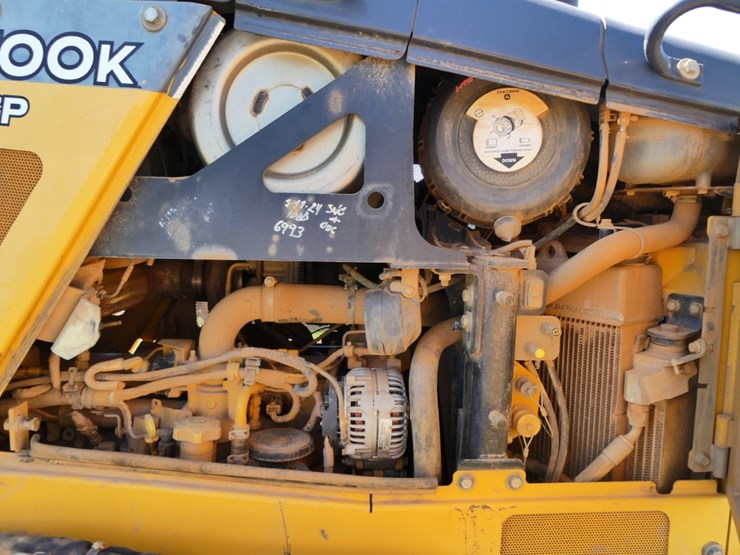 2018-deere-700k-lgp-image-12