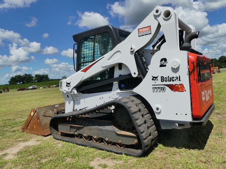 2022-bobcat-t770-image-4
