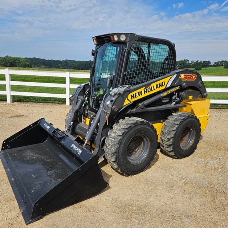 NEW HOLLAND L320