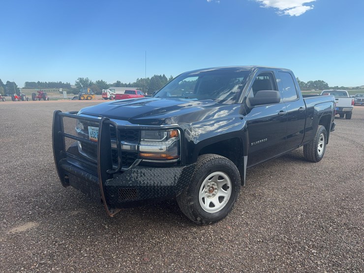 2019-chevrolet-1500-image-1