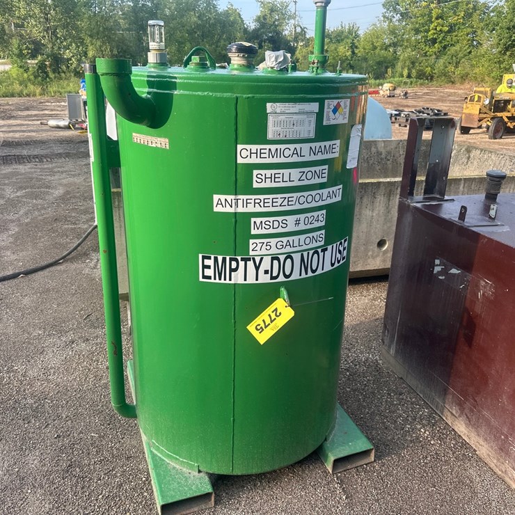 #2775 • 275 Gallon Forkable Tank