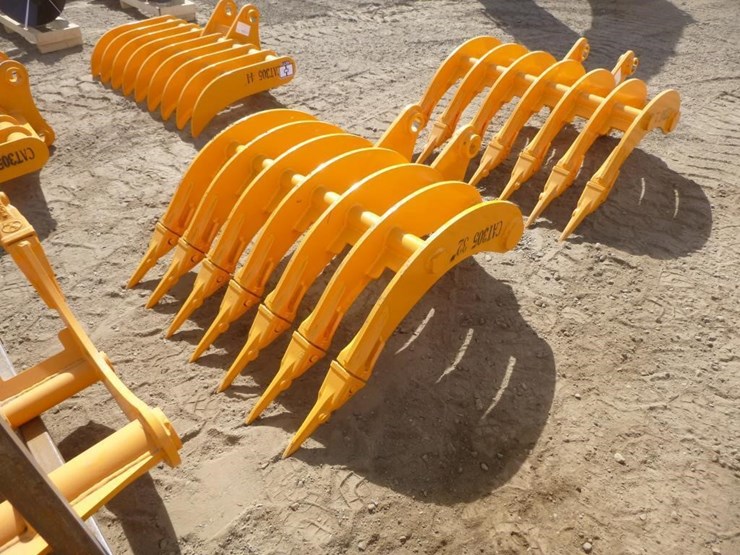 caterpillar-305-image-1