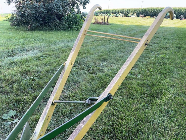 john-deere-12-image-16