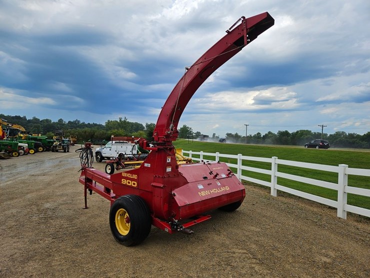 new-holland-900-image-3