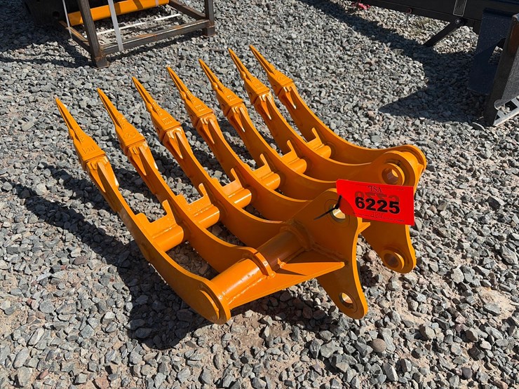 #6225-•-approx.-32"-unused-future-mini-excavator-rake-image-2