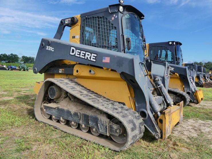 2017-deere-331g-image-1