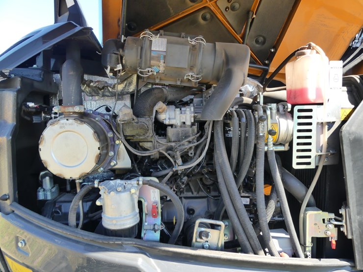 2025-case-cx90e-image-14